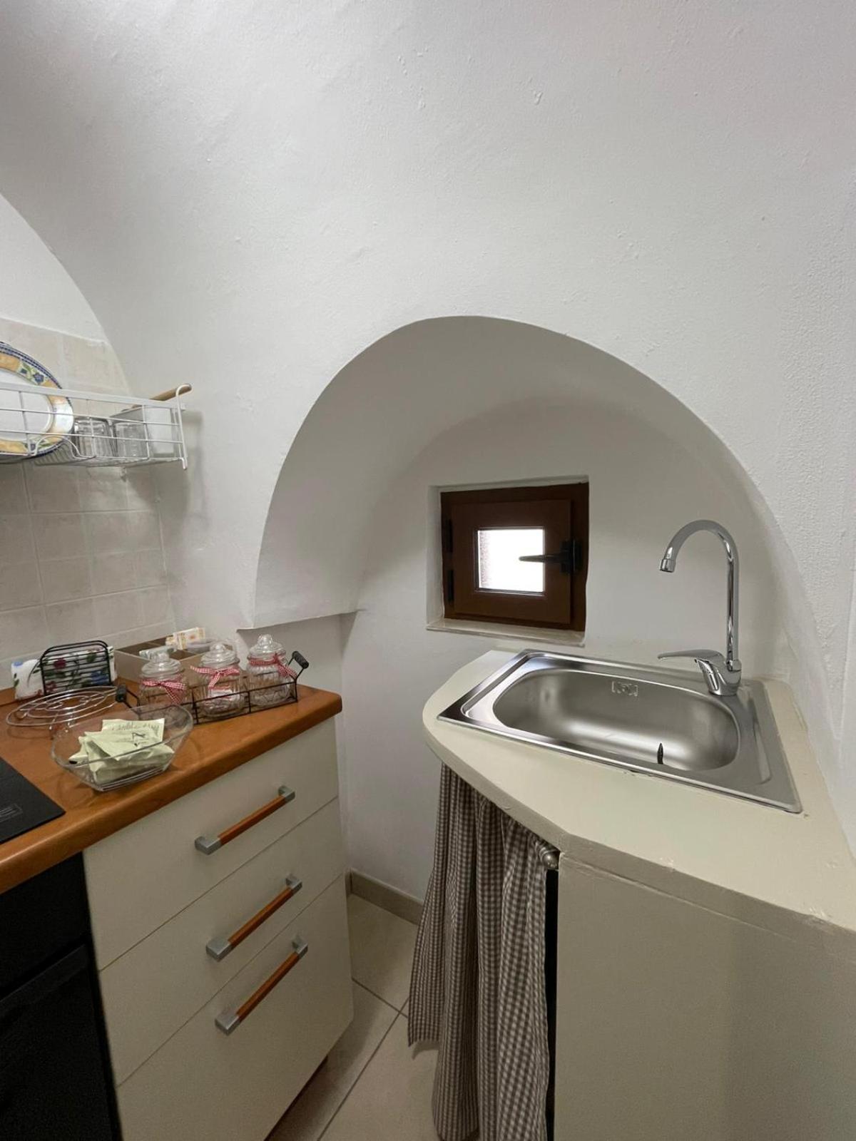 Appartamento The White Rose Ceglie Messapica Esterno foto